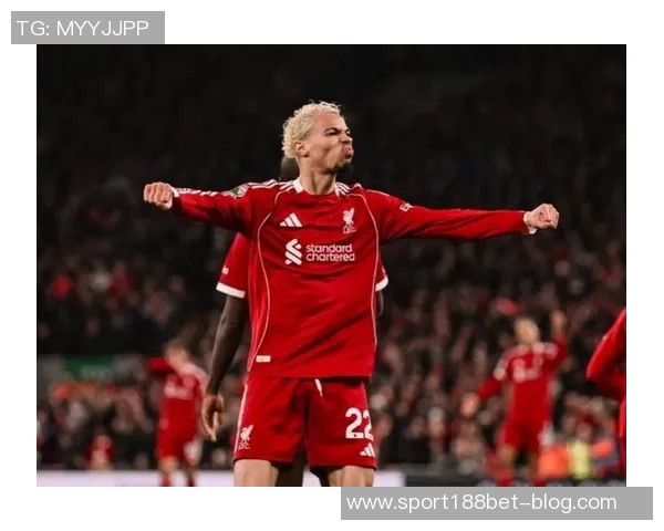 埃基蒂克梅开二度引发姆巴佩赞叹称其为超级球星